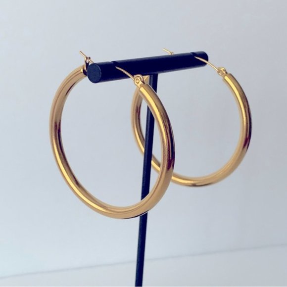 18k Gold Plated Large Circle Hoop Earrings - Picture 6 of 9